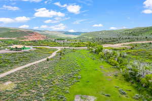 Bird's eye view with a mountain view