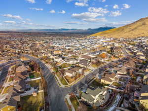 Bird's eye view featuring a mountain view