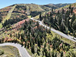 Bird's eye view featuring a mountain view