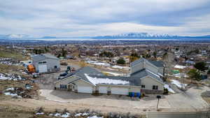 Aerial view with a mountain view
