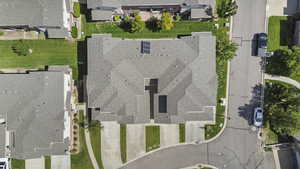 Birds eye view of property