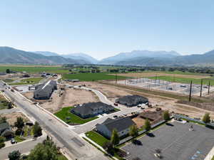 Aerial view with a mountain view