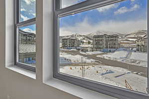 Interior details with a mountain view