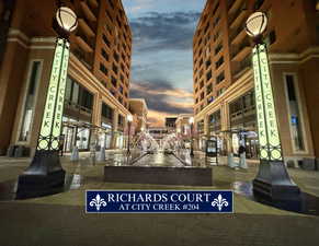 Plaza between the two Richards Court Towers