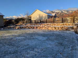 View of yard with a mountain view