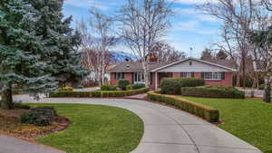 View of front facade with a front lawn