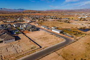 Aerial view with a mountain view