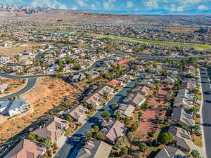 Aerial view with a mountain view