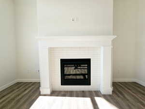 Details featuring hardwood / wood-style floors