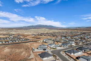 Drone / aerial view featuring a mountain view