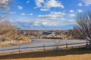 View of mountain feature