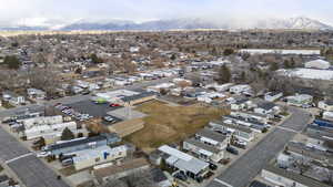 Bird's eye view with a mountain view