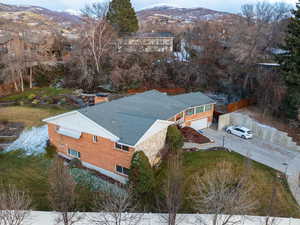 Bird's eye view featuring a mountain view