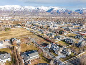 Bird's eye view featuring a mountain view