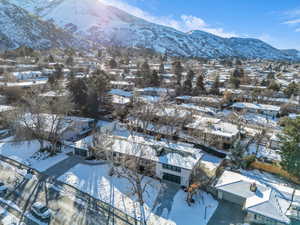 View of mountain feature