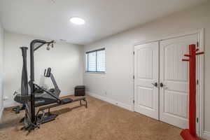 Exercise room with carpet