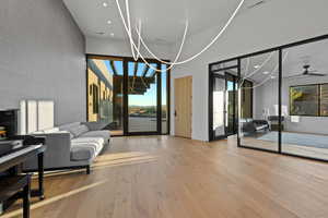 Community lobby with recessed lighting