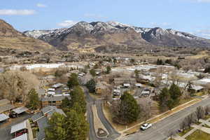 View of mountain feature