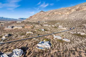 Bird's eye view with a mountain view