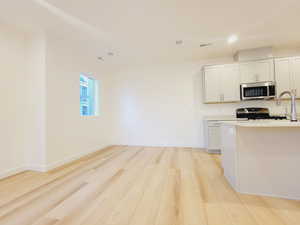 Dining nook next to kitchen