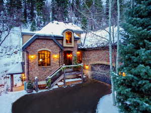 Beautifully crafted Sundance mountain home located on Timphaven Road