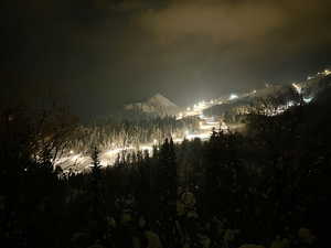 Sundance Mountain night skiing