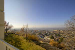 View of mountain feature