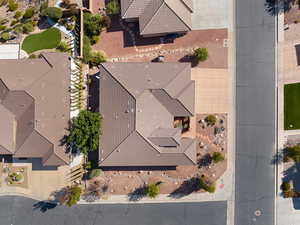 Birds eye view of property