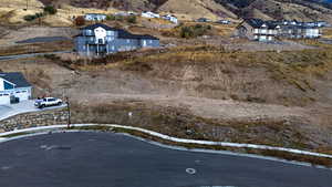 Aerial view with a mountain view