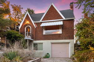 View of front facade with a garage