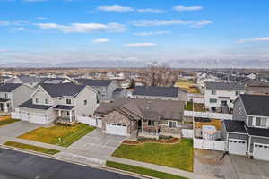 Bird's eye view featuring a mountain view