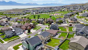 Bird's eye view featuring a mountain view