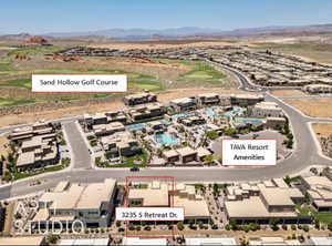 Birds eye view of property featuring a golf course view