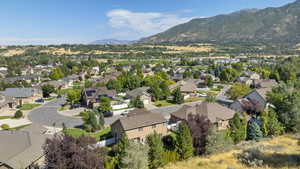 Drone / aerial view featuring a mountain view