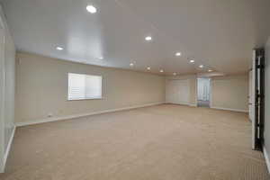 Empty room with light carpet