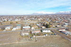 Aerial view with a mountain view