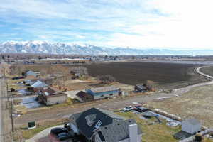 Drone / aerial view featuring a mountain view