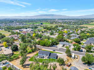 Bird's eye view with a mountain view