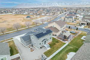 Drone / aerial view featuring a mountain view