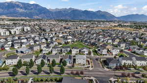 Bird's eye view with a mountain view