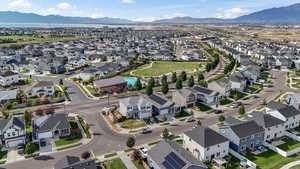 Aerial view with a mountain view