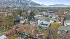 Drone / aerial view featuring picturesque  and panoramic mountain views