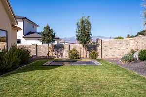 View of yard with a mountain view