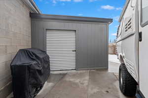 Side shed/storage space to the detached garage