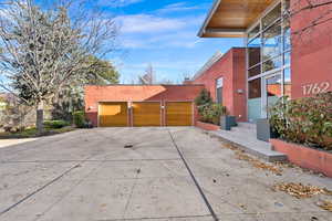 View of side of home