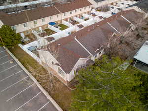 Birds eye view of property