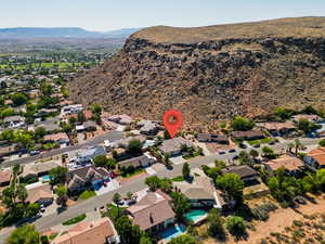 Bird's eye view featuring a mountain view