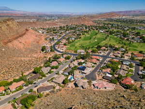 Drone / aerial view featuring a mountain view