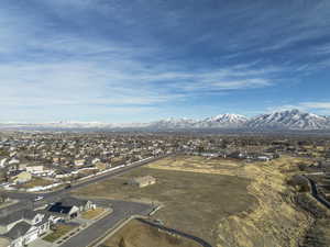 Bird's eye view featuring a mountain view