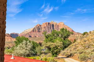 View of mountain feature